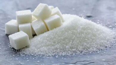 sucre 390x220 - Équilibre entre santé publique et compétitivité économique : Le défi du sucre industriel au Maroc