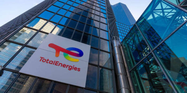6566ed7f207d6 totalenergies 600x300 - TotalEnergies acquiert une participation minoritaire dans le projet Xlinks entre le Maroc et le Royaume-Uni