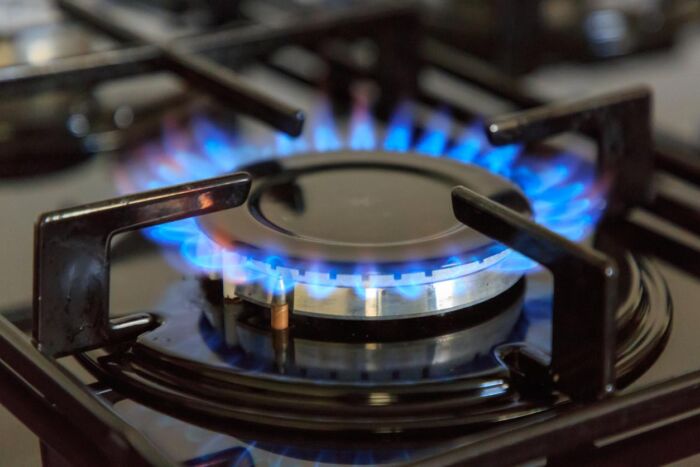 COPY istock 1445483931 1699524374 scaled - La cuisson au gaz affecte la santé, selon une étude européenne sur la qualité de l'air intérieur.