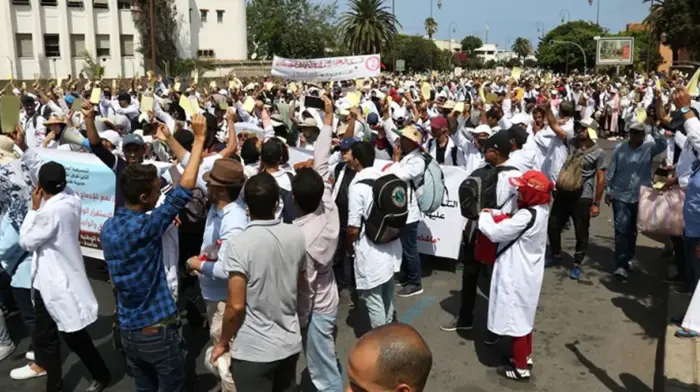 Greve Nationale de lEducation au Maroc Les Enseignants Protestent contre le Nouveau Systeme Fondamental  scaled - En 2022-2023, plus de 80 000 élèves ont migré du public vers le privé, impactés par la crise éducative.