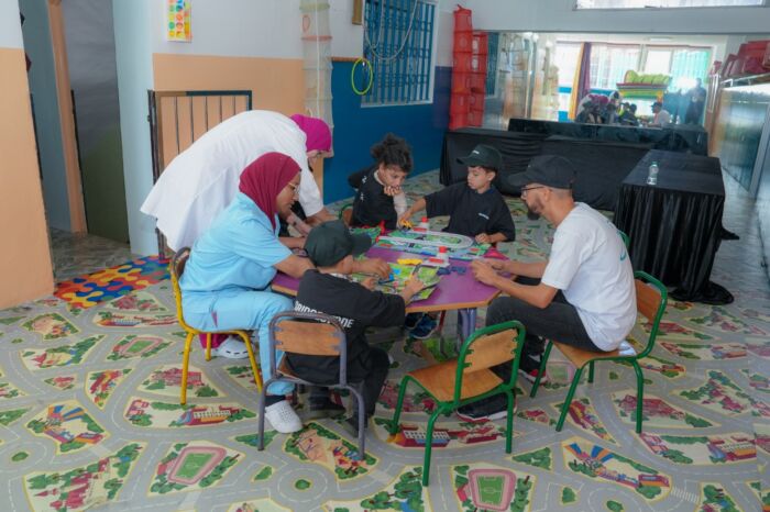bridg 1 scaled - Bridgestone organise un événement « Village de la sécurité routière » pour sensibiliser 160 enfants atteints d'handicap mental