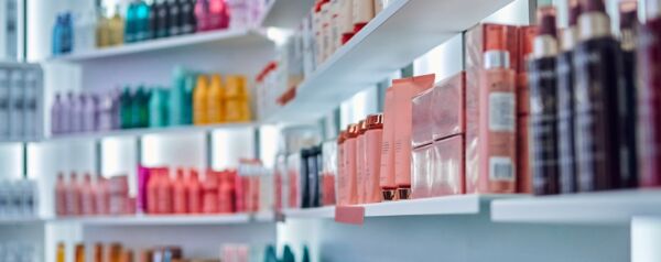 cosmetique banner 600x238 - Renforcement des normes pour les produits cosmétiques en vue de protéger la santé des consommateurs 