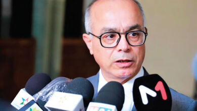 76862703 55406670 390x220 - Opposition des directeurs d'écoles au programme national de soutien pédagogique