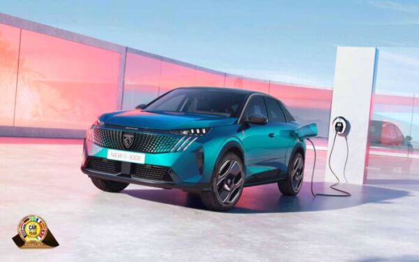 CP P64 COTY FINALIST 2024 600x375 - Car Of The Year 2024 : Le nouveau PEUGEOT E-3008 finaliste