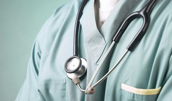 medecin - Crise médicale au Maroc : urgence d'adopter des mesures pour contrer la fuite des professionnels de la santé