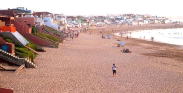 Dahomey plage 600x306 - Bouznika: clap de fin pour les cabanons de la plage Dahomey