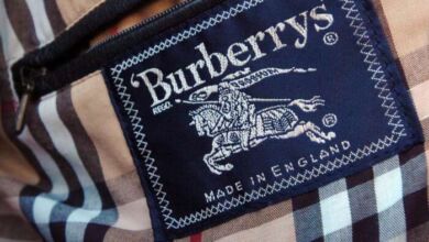 burburry 390x220 - Burberry en crise : le patron de la marque au trench iconique remplacé