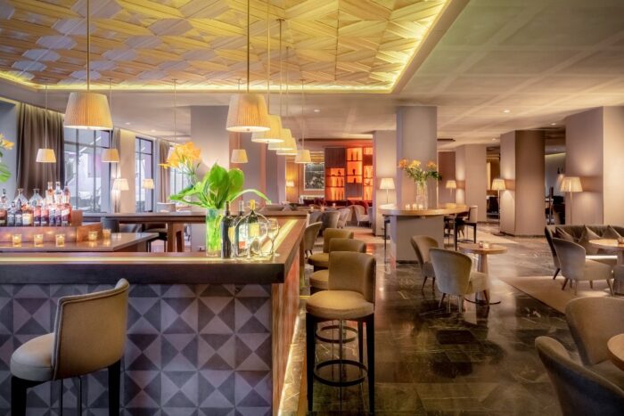 Le Sofitel Marrakech scaled - Le Sofitel Marrakech dévoile un dîner à quatre mains avec le chef étoilé Arnaud Viel et le chef exécutif Ahmed Eddefaa
