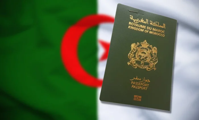 algere passeport maroc scaled - L'Algérie impose le visa pour les détenteurs de passeports marocains