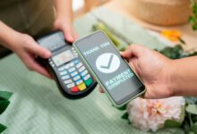 mobile payment 220x150 - Paiement digital au Maroc : une transition réelle, mais encore freinée par les usages