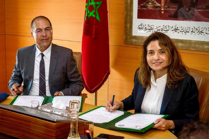 leila benali Safir - Vers une économie verte et sobre en carbone : Signature d’une convention-cadre de partenariat entre le Ministère de la Transition Énergétique et du Développement Durable (MTEDD) et la Caisse de Dépôt et de Gestion (CDG).