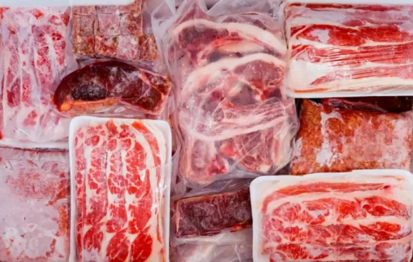 Viande rouge importée : 13 milliards de dirhams… pour rien ? viande congelee 600x381 - Viande rouge importée : 13 milliards de dirhams… pour rien ?