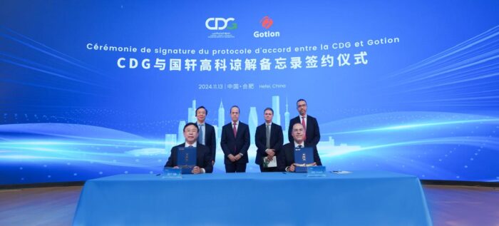 WhatsApp Image 2024 11 13 a 08.58.39 72ca6dcd scaled - Signature d’un Mémorandum d’Entente entre le Groupe CDG et la société Gotion High-Tech pour l’accompagnement du projet de Gigafactory de batteries au Maroc