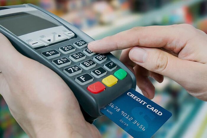 caisse enregistreuse avec terminal de paiement fixe scaled - Concurrence : Mise en œuvre des engagements du CMI