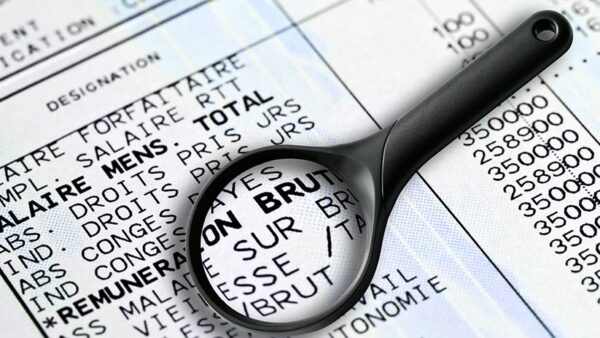 salaire brut net 600x338 - Salaires : SMIG et SMAG revalorisés de 5 % en 2026, ce qui changera sur les fiches de paie