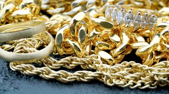 9 choses a prendre en compte avant de. vendre vos bijoux en or scaled - La bijouterie marocaine en pleine expansion : un secteur qui séduit le monde