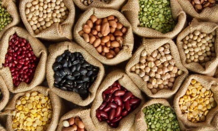 sac de legumineuses scaled - Fès : La hausse des prix des légumineuses impacte la consommation hivernale