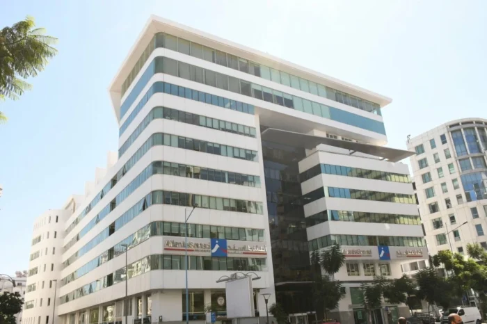 372839 scaled - Bancassurance : un partenariat stratégique entre Crédit du Maroc et AtlantaSanad dès 2025