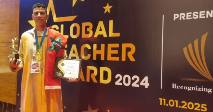 Inde un enseignant marocain distingue aux Global Teacher Awards scaled - New Delhi : Un enseignant marocain remporte un prix international aux Global Teacher Awards