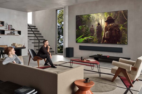 LG 2025 Sustainability 2 600x398 - LG s’illustre en 2025 avec des téléviseurs OLED plus verts, plus légers et certifiés durables