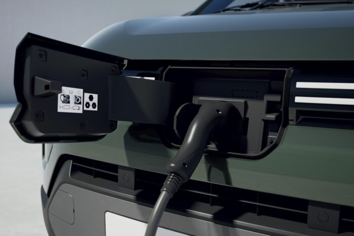 Dacia Maroc Nouvelle Spring Recharge scaled - Nouvelle Dacia Spring débarque au Maroc : plus séduisante et toujours aussi électrisante