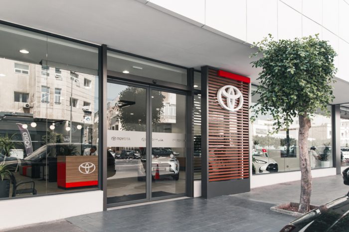 Showroom 2 scaled - Toyota ouvre un nouveau showroom à Casablanca et renforce son expérience client