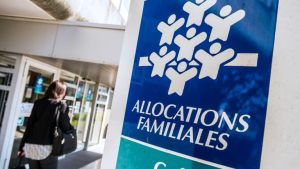 allocations familiales 300x169 - allocations-familiales