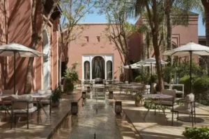 ba3b24fb044526bff0974af0faa9a590 300x200 - Sesamo au Royal Mansour Marrakech : Massimiliano Alajmo r&eacute;invente le dialogue entre le Maroc et l&rsquo;Italie