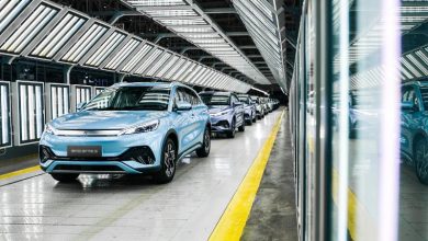 Automobile : le marché marocain renoue avec une croissance record en 2025 maroc usines batteries voitures electriques 390x220 - Automobile : le marché marocain renoue avec une croissance record en 2025