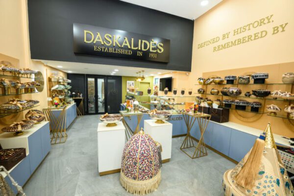 Visuel 1 Daskalides 600x400 - Daskalidès s’installe à Casablanca et fête 95 ans de passion chocolatée