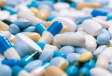 medicaments generiques 220x150 - Pénurie de médicaments essentiels : une crise silencieuse qui fragilise les malades chroniques