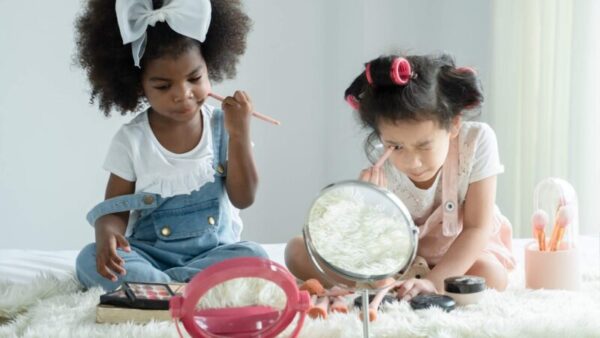sephora kids 600x338 - TikTok Kids : les cosmétiques envahissent l’univers des enfants