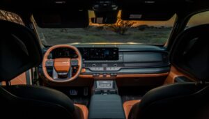 Kia Tasman : le pick-up qui redéfinit l’utilité; design affirmé, techno de pointe et modularité pratique 2. Kia Tasman Tackles Jordans Most Demanding Terrains in Landmark Desert Drive Experience Image Two 300x171 - Kia Tasman : le pick-up qui redéfinit l’utilité; design affirmé, techno de pointe et modularité pratique