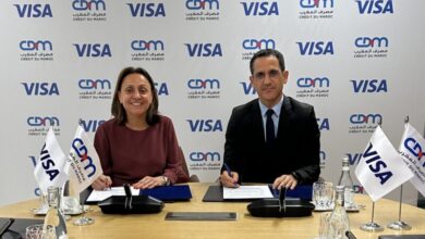Photo de la signature 390x220 - Crédit du Maroc et Visa scellent un partenariat stratégique pour accélérer les paiements digitaux