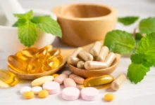Complements beaute 220x150 - Compléments “beauté” : quand la promesse esthétique masque de vrais risques pour la santé