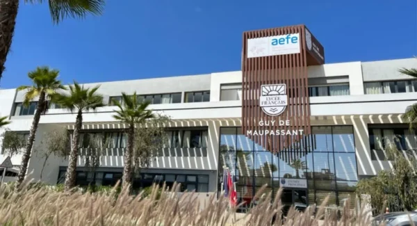 lycee francais 600x325 - Écoles françaises au Maroc : le recul de l’engagement financier de la France alourdit la charge des familles