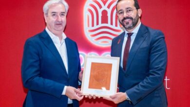 WhatsApp Image 2026 02 03 at 12.19.23 390x220 - Tourisme : l’ONMT doublement récompensé en Espagne, le Maroc renforce sa position sur un marché clé