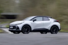toyota chr 2024 BD 02 220x150 - Toyota lance au Maroc la nouvelle génération du C-HR, entre design radical et hybridation avancée